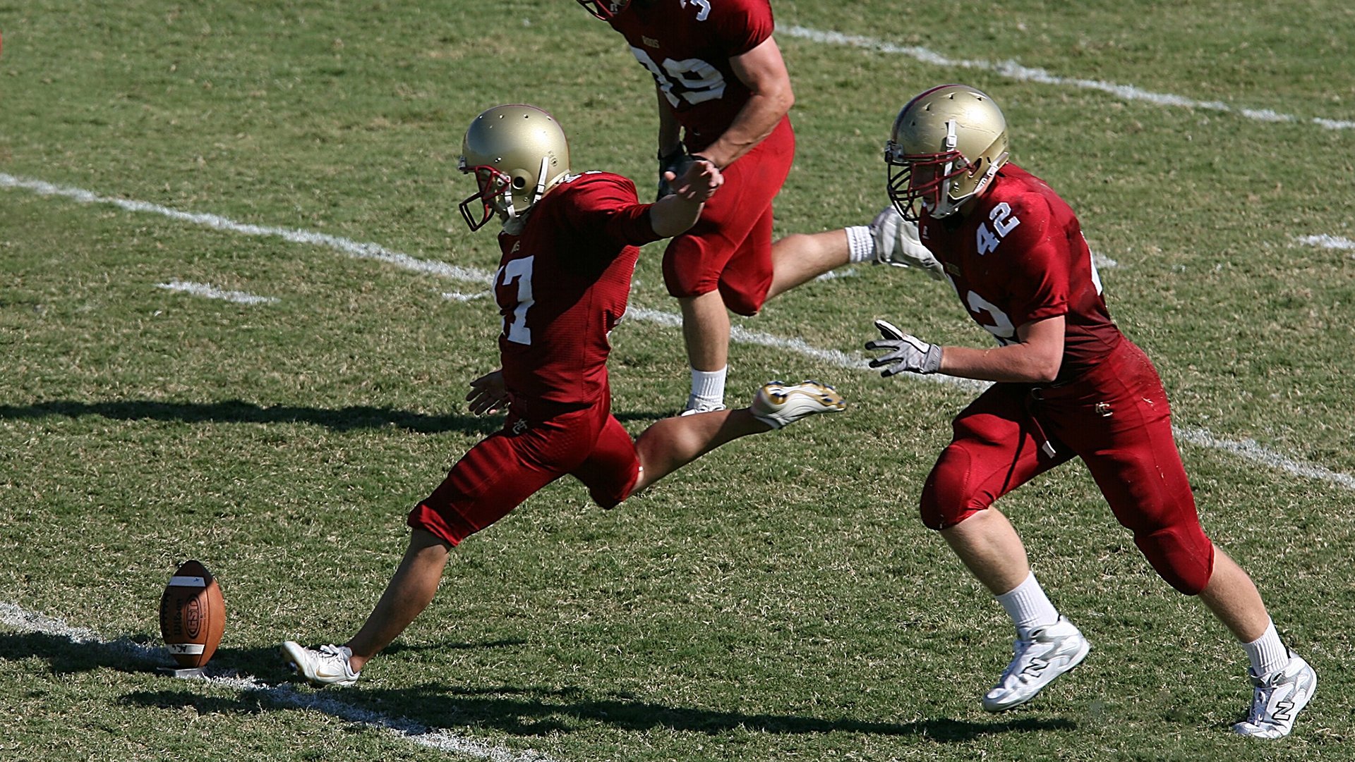 “青年球员表现出色，未来无限可能”，青年队是哪个球队