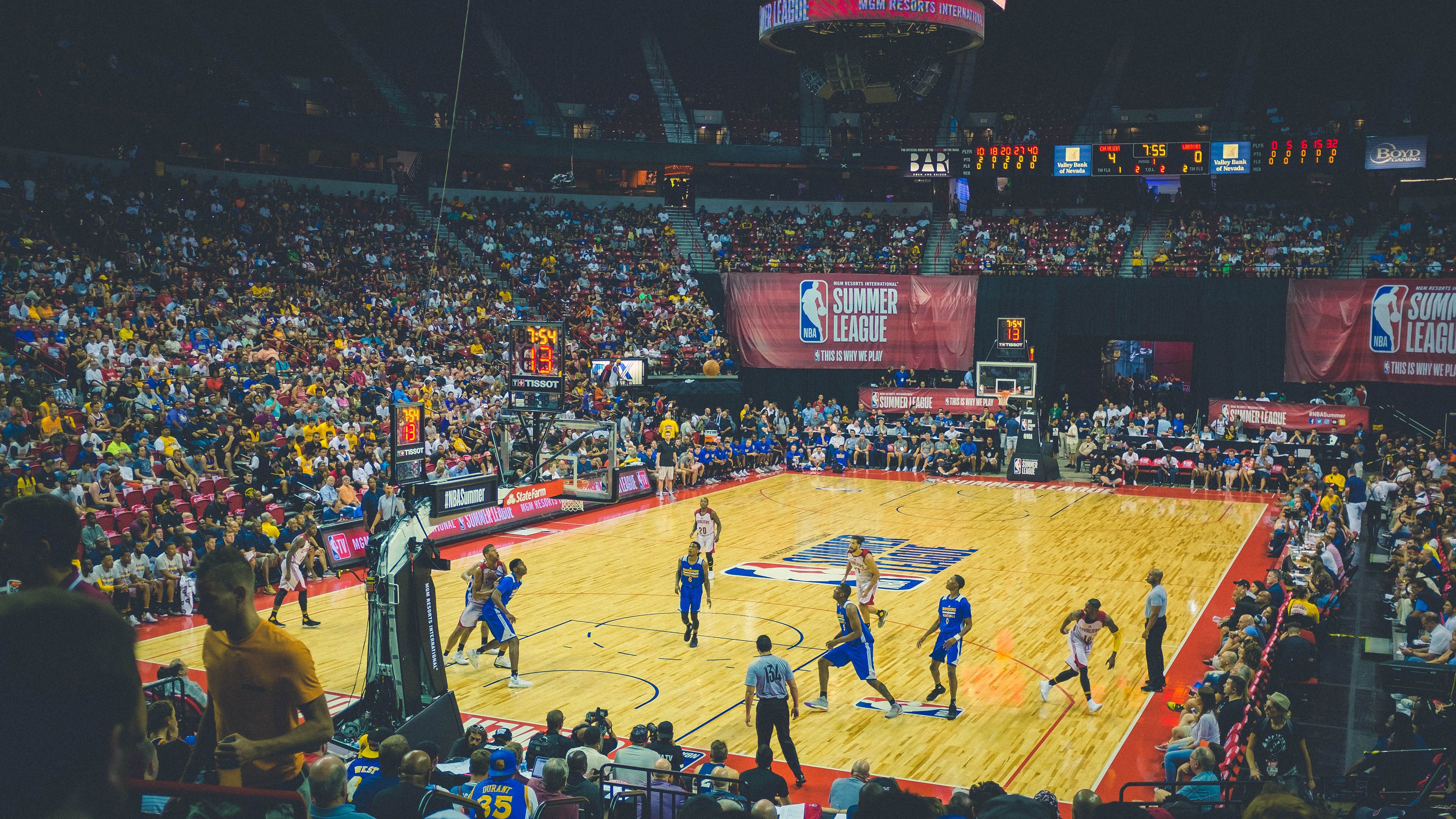 巨星争霸：哪个球员的表现最令人惊叹？，巨星争霸_哪个球员的表现最令人惊叹呢