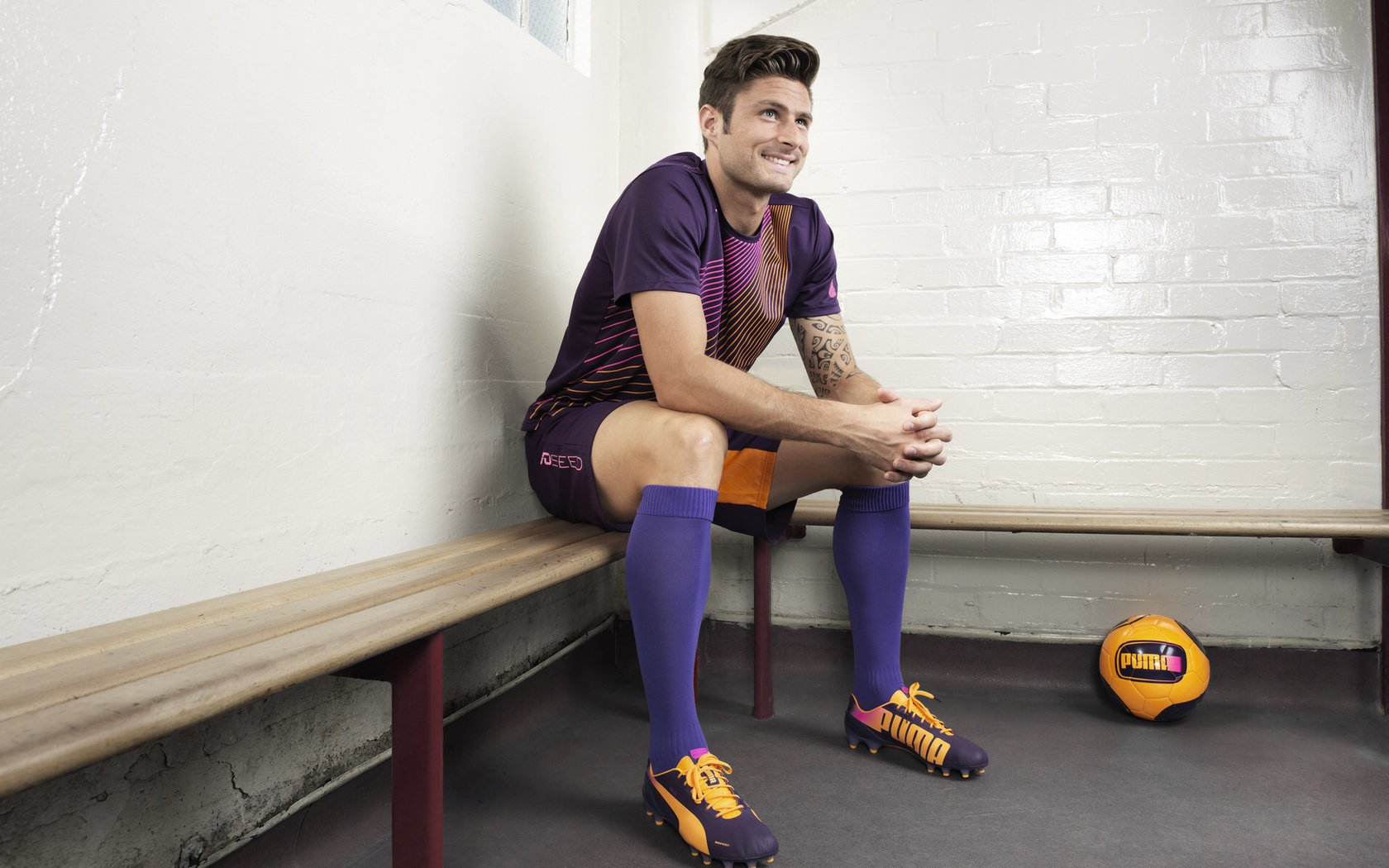 智能材料：未来赛车的革新之路，智能汽车材料