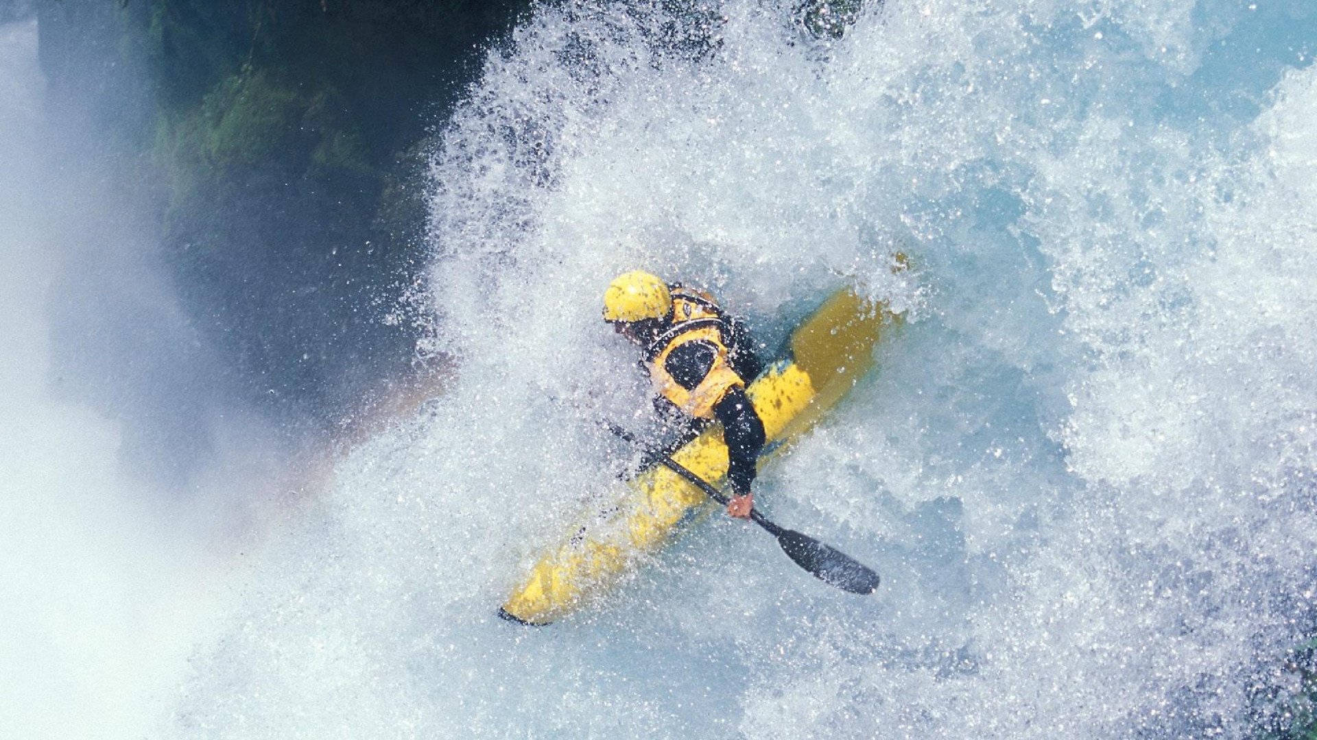 ayx体育下载安装-皇马高速反击战术：制胜的关键在速度与配合，皇马快速反击