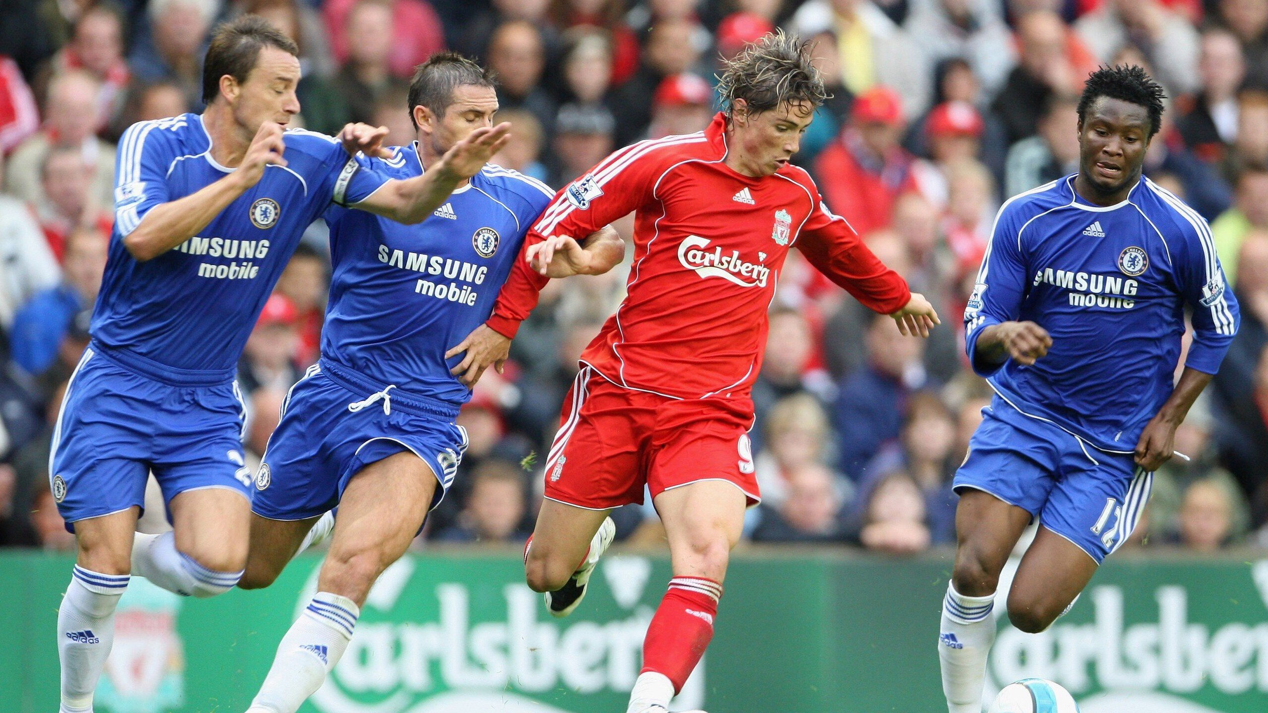 爱游戏ayx官网-英超足球文化节盛大举行，粉丝互动热烈，英超足球集锦